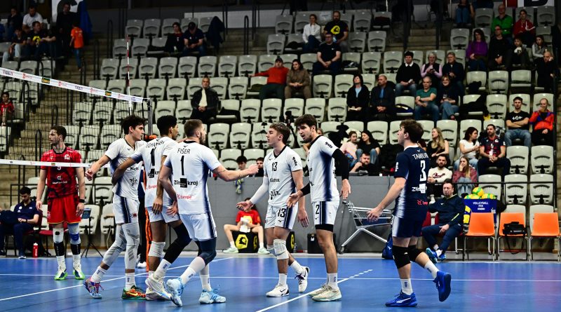 Lvi potvrdili roli favorita